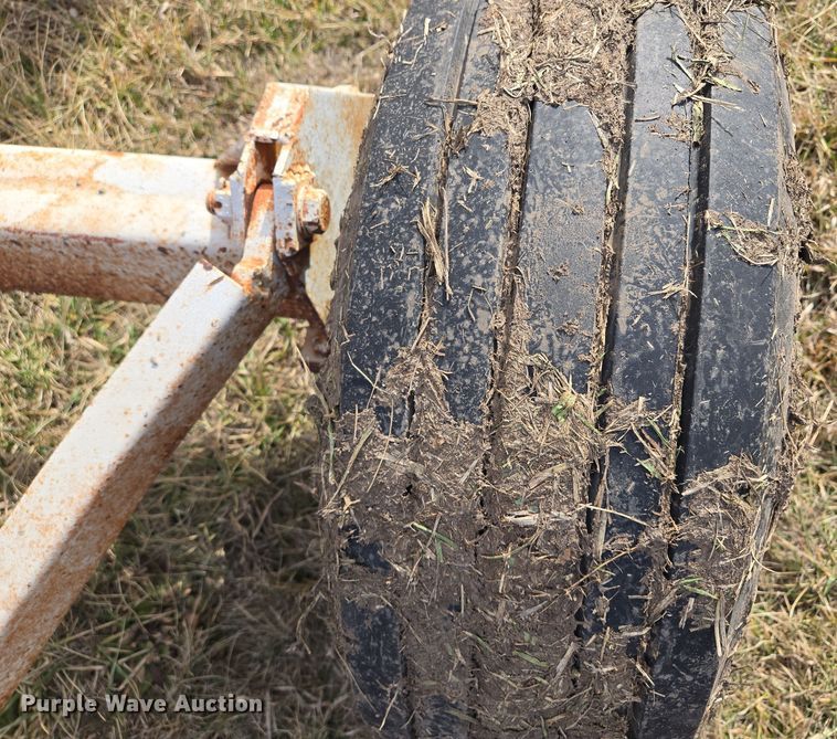 image for item EQ6696 NH3 tank trailer