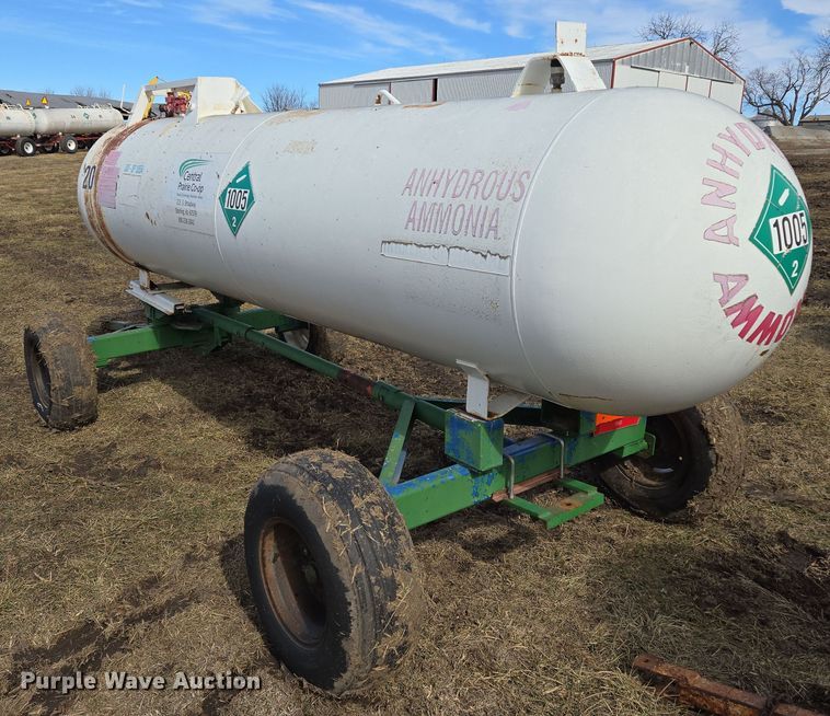 image for item EQ6700 NH3 tank trailer 
