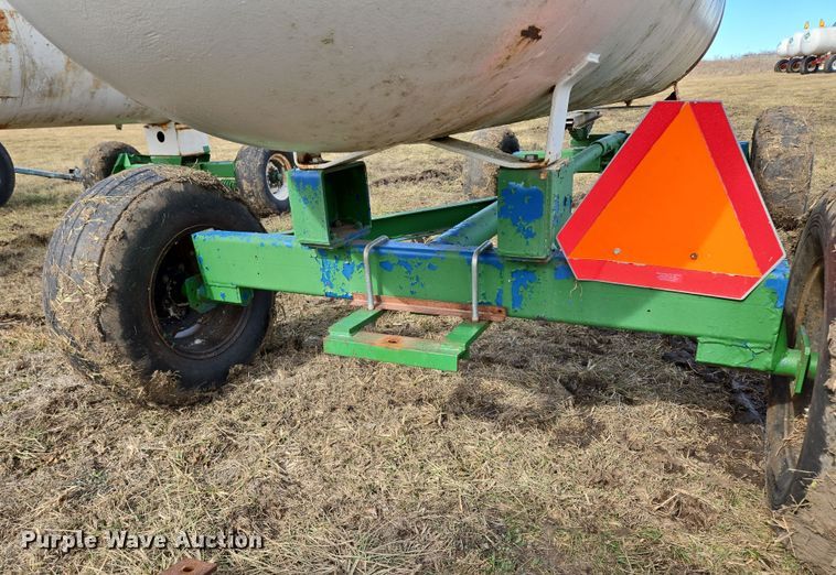 image for item EQ6700 NH3 tank trailer 