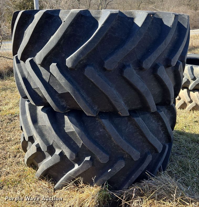 image for item EQ6704 (2) Trelleborg TM2000 900/60R32 tires