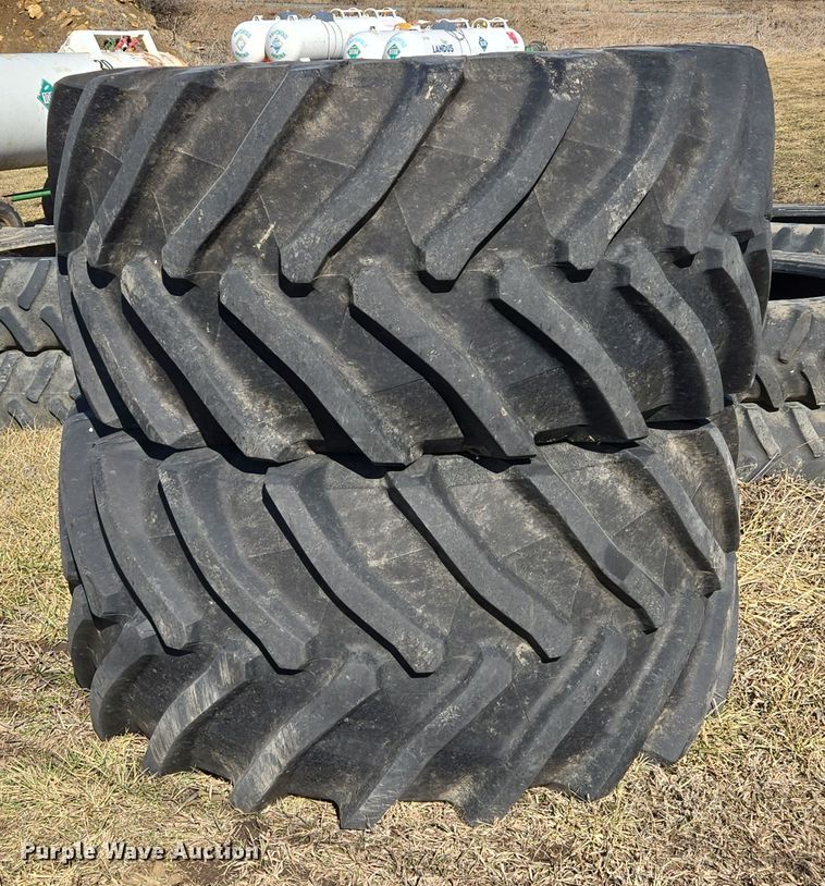image for item EQ6704 (2) Trelleborg TM2000 900/60R32 tires