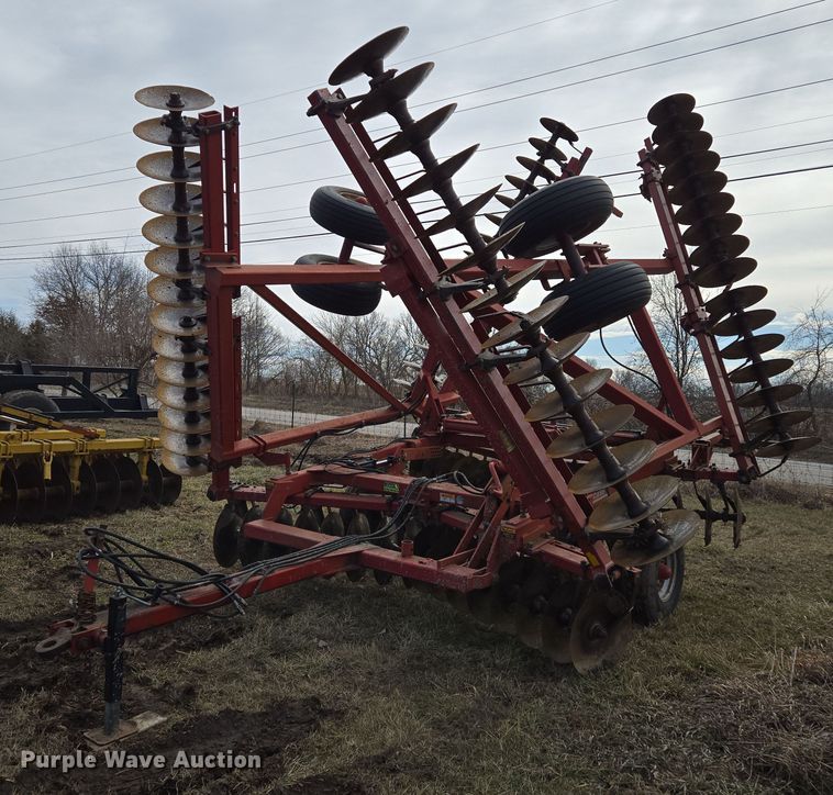 image for item EQ6705 Case IH  3950  tandem disk