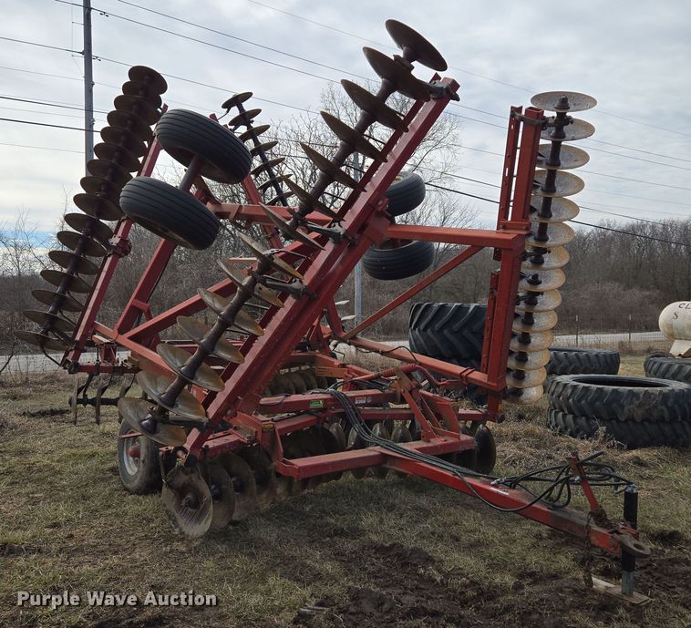 image for item EQ6705 Case IH  3950  tandem disk