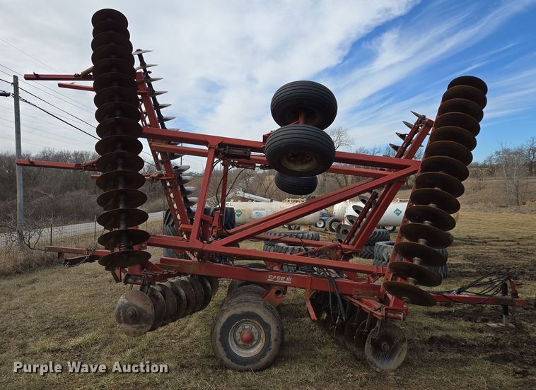 image for item EQ6705 Case IH  3950  tandem disk