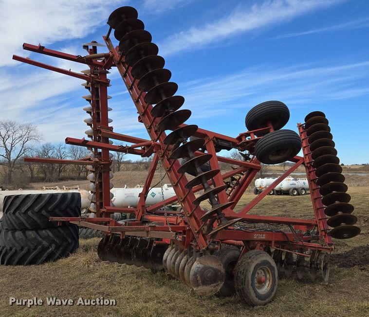 image for item EQ6705 Case IH  3950  tandem disk