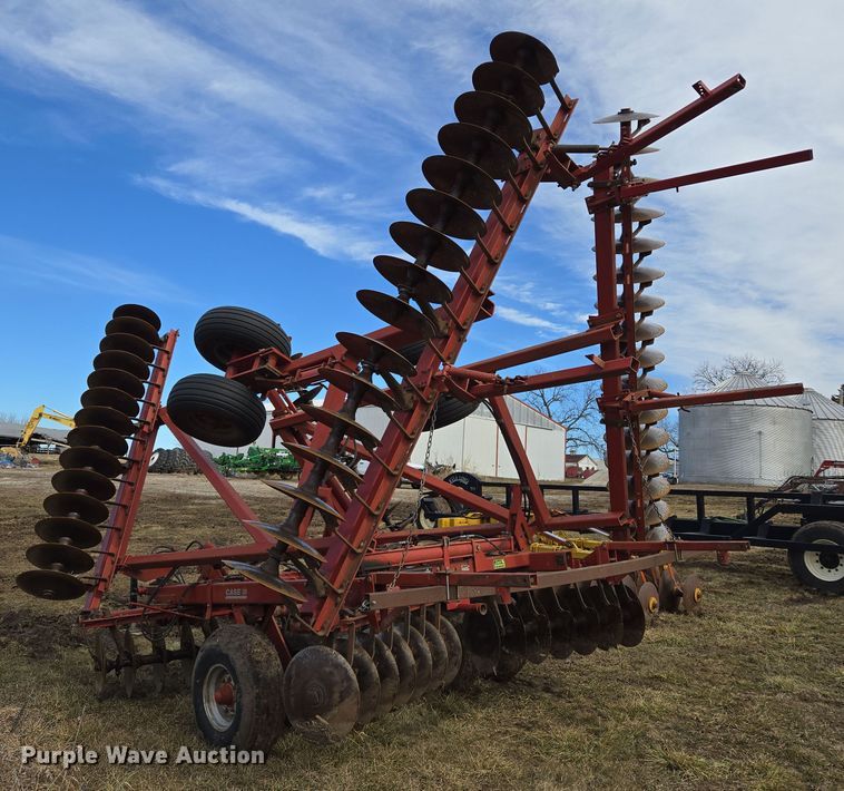 image for item EQ6705 Case IH  3950  tandem disk