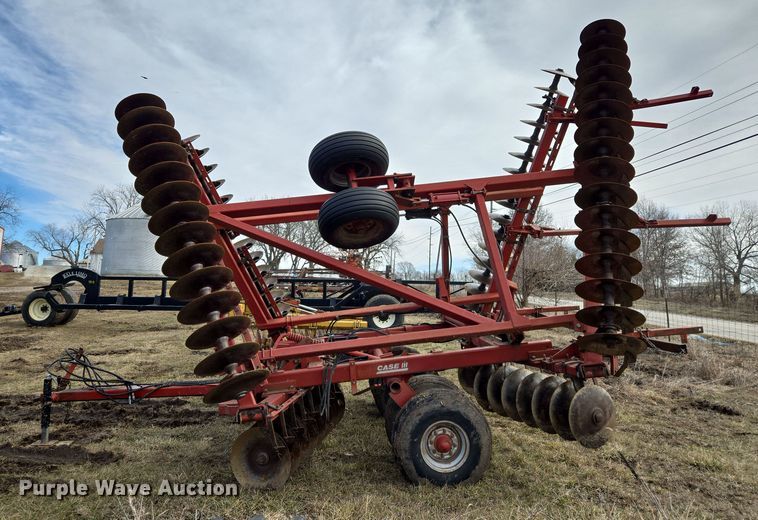 image for item EQ6705 Case IH  3950  tandem disk