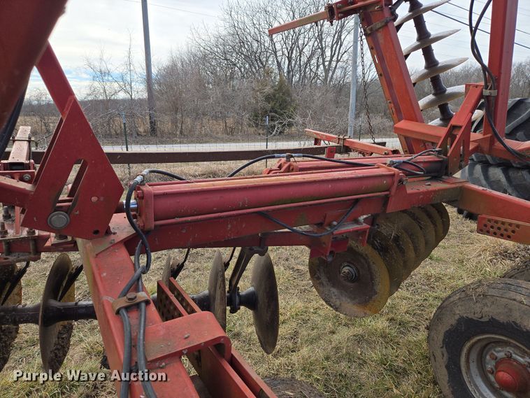 image for item EQ6705 Case IH  3950  tandem disk