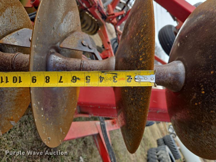 image for item EQ6705 Case IH  3950  tandem disk