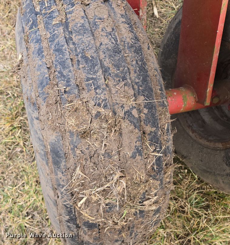 image for item EQ6705 Case IH  3950  tandem disk