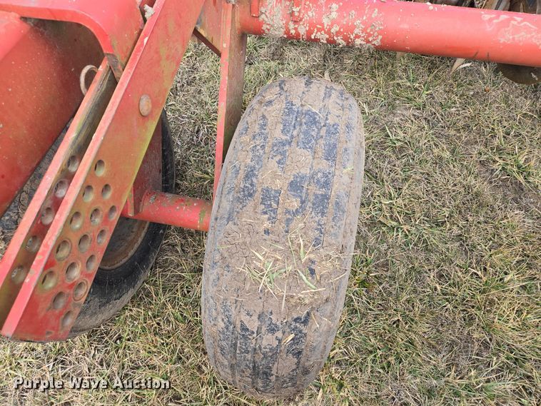 image for item EQ6705 Case IH  3950  tandem disk