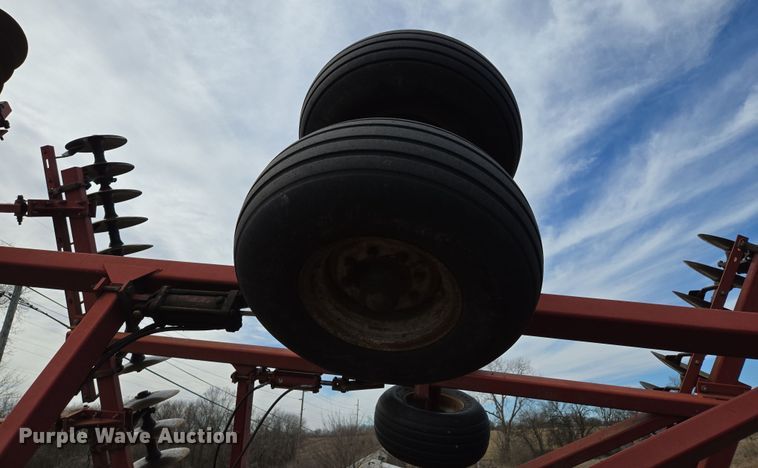 image for item EQ6705 Case IH  3950  tandem disk