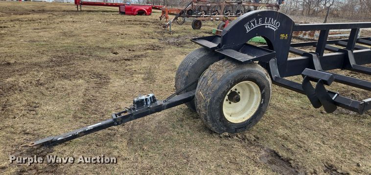 image for item EQ6707 Westendorf  Hay Man Bale Limo  hay bale trailer