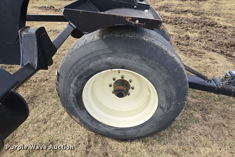 image for item EQ6707 Westendorf  Hay Man Bale Limo  hay bale trailer