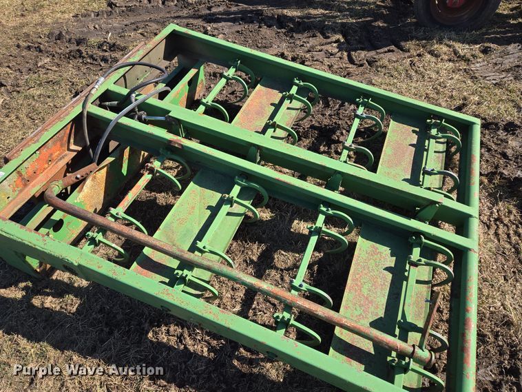 image for item EQ6708 Skid steer bale accumulator grapple