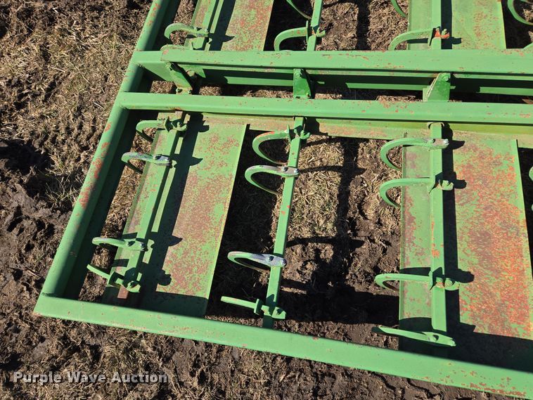 image for item EQ6708 Skid steer bale accumulator grapple