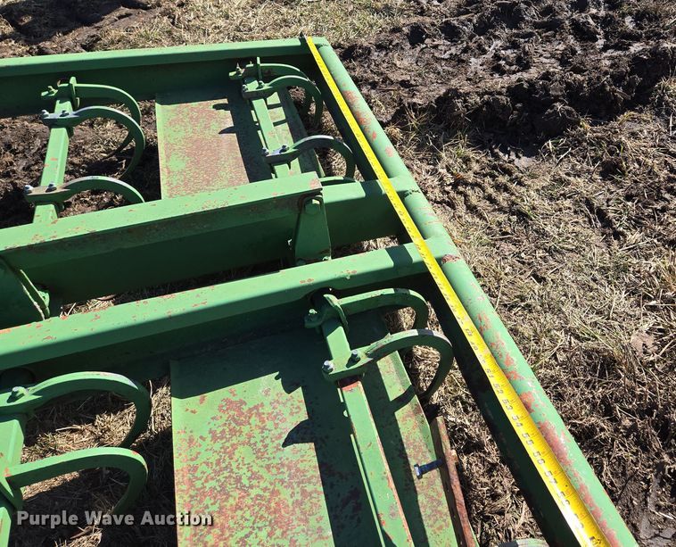 image for item EQ6708 Skid steer bale accumulator grapple