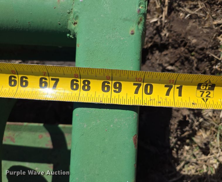 image for item EQ6708 Skid steer bale accumulator grapple