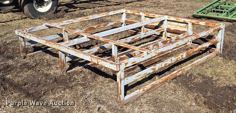 image for item EQ6709 Skid steer square bale accumulator 