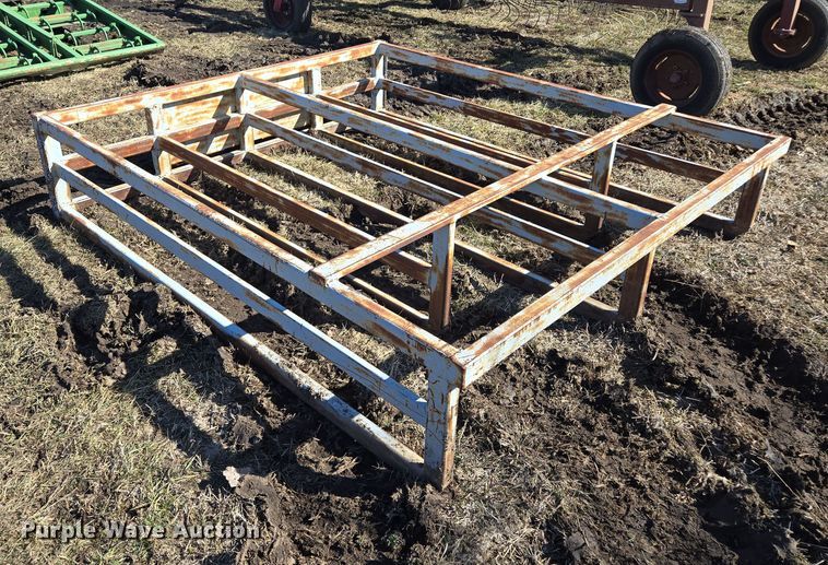 image for item EQ6709 Skid steer square bale accumulator 