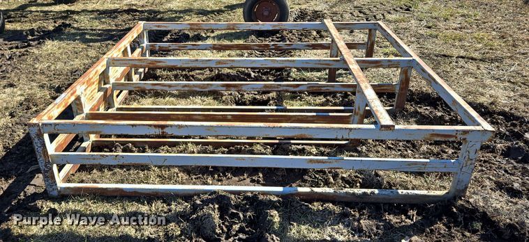 image for item EQ6709 Skid steer square bale accumulator 