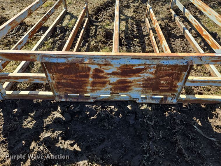 image for item EQ6709 Skid steer square bale accumulator 