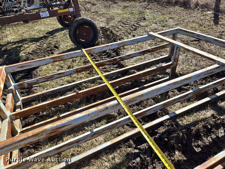 image for item EQ6709 Skid steer square bale accumulator 