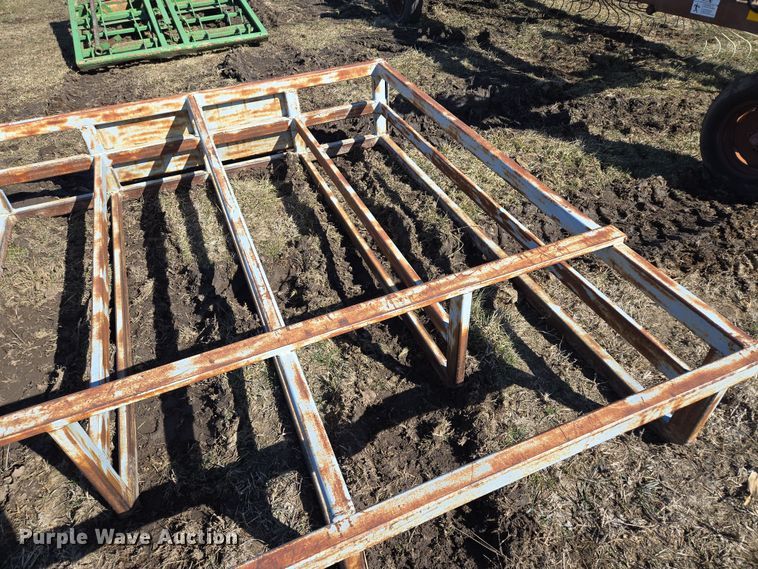 image for item EQ6709 Skid steer square bale accumulator 