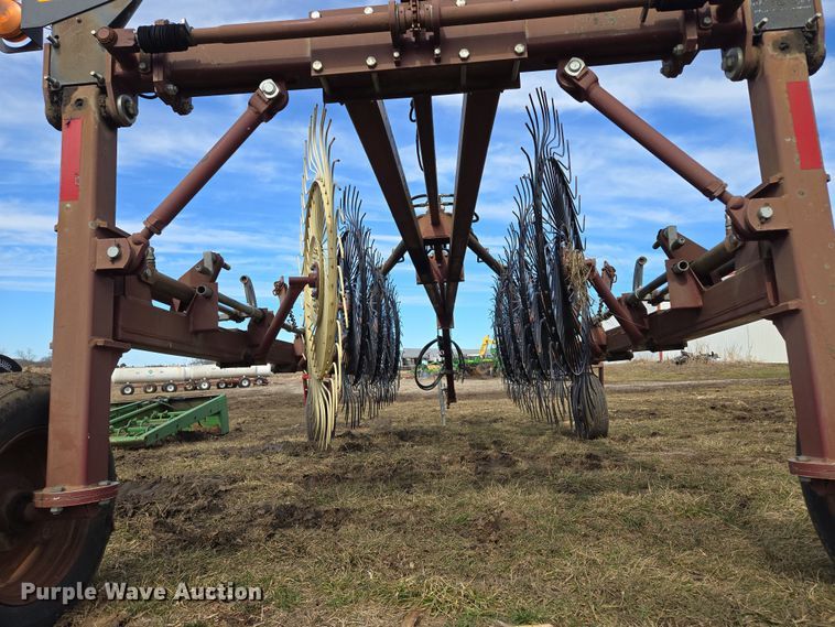 image for item EQ6710 M&W DF-12 hay rake