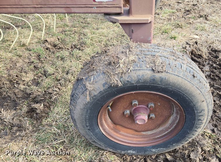 image for item EQ6710 M&W DF-12 hay rake