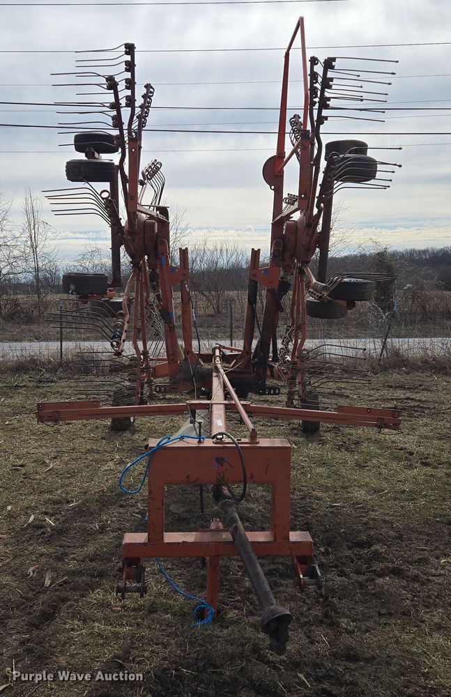 image for item EQ6711 1994 Kuhn  GA7301 rotary hay rake
