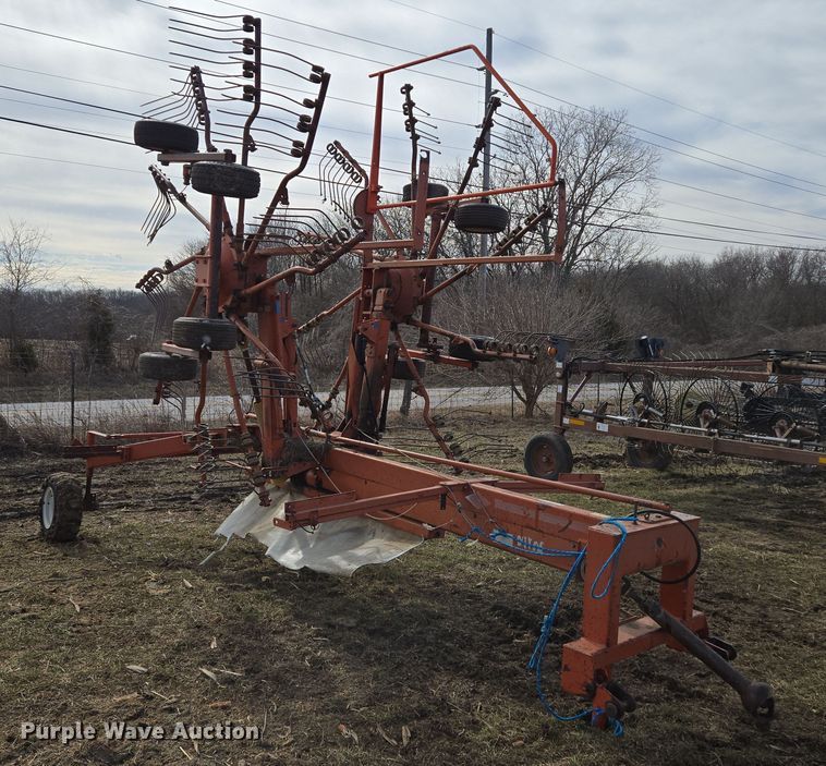 image for item EQ6711 1994 Kuhn  GA7301 rotary hay rake