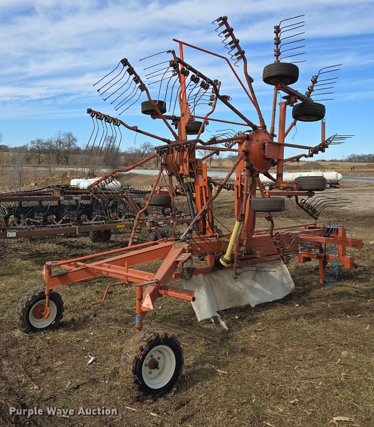 image for item EQ6711 1994 Kuhn  GA7301 rotary hay rake