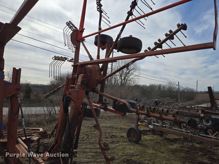 image for item EQ6711 1994 Kuhn  GA7301 rotary hay rake