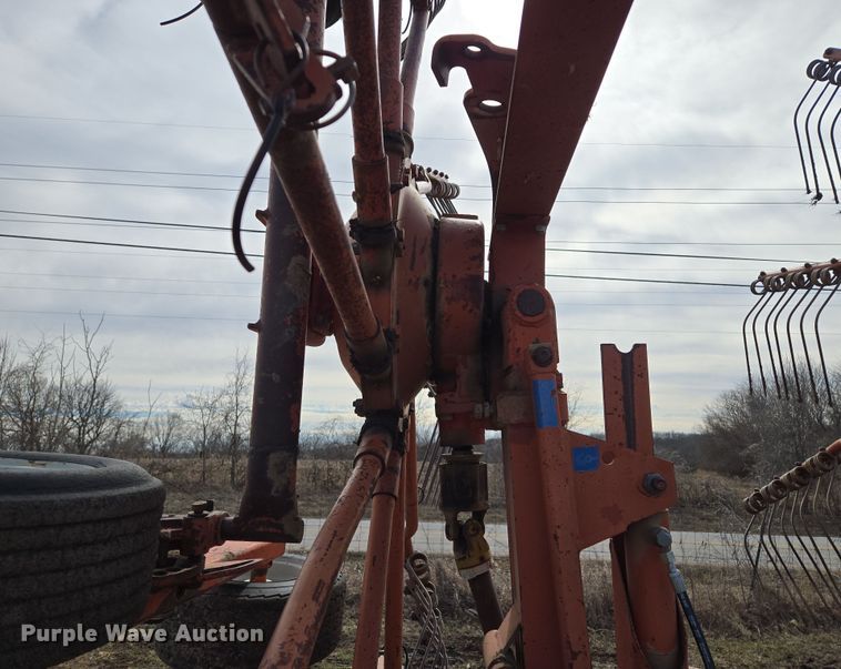 image for item EQ6711 1994 Kuhn  GA7301 rotary hay rake