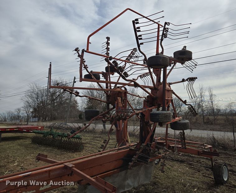 image for item EQ6711 1994 Kuhn  GA7301 rotary hay rake