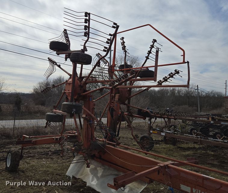 image for item EQ6711 1994 Kuhn  GA7301 rotary hay rake