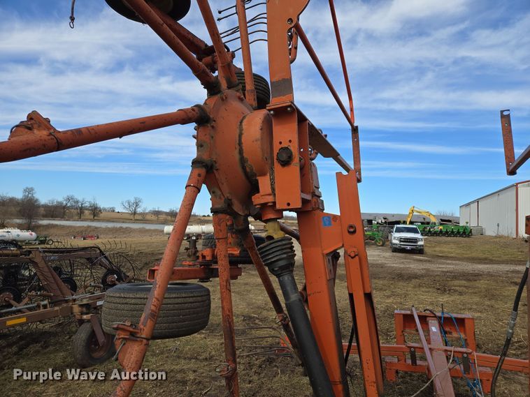 image for item EQ6711 1994 Kuhn  GA7301 rotary hay rake