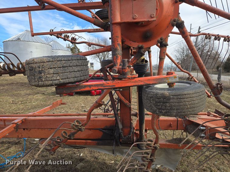 image for item EQ6711 1994 Kuhn  GA7301 rotary hay rake