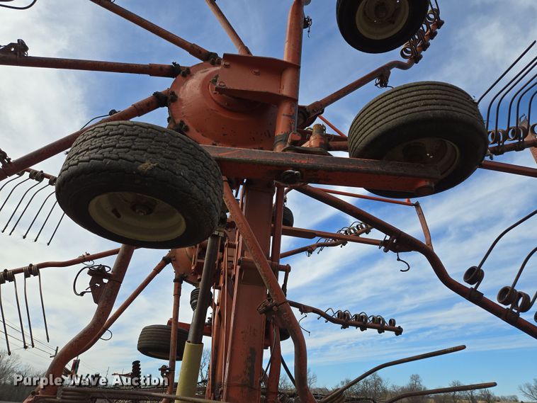 image for item EQ6711 1994 Kuhn  GA7301 rotary hay rake