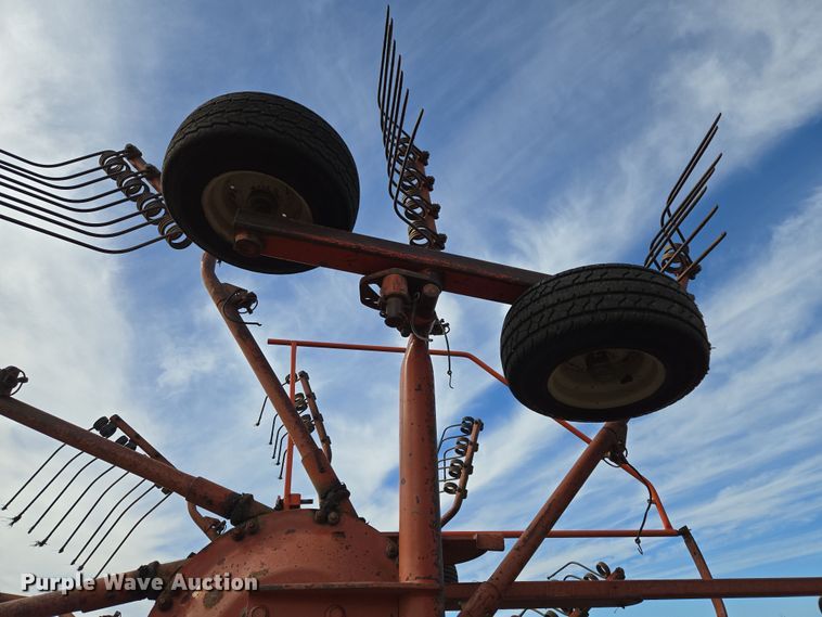 image for item EQ6711 1994 Kuhn  GA7301 rotary hay rake