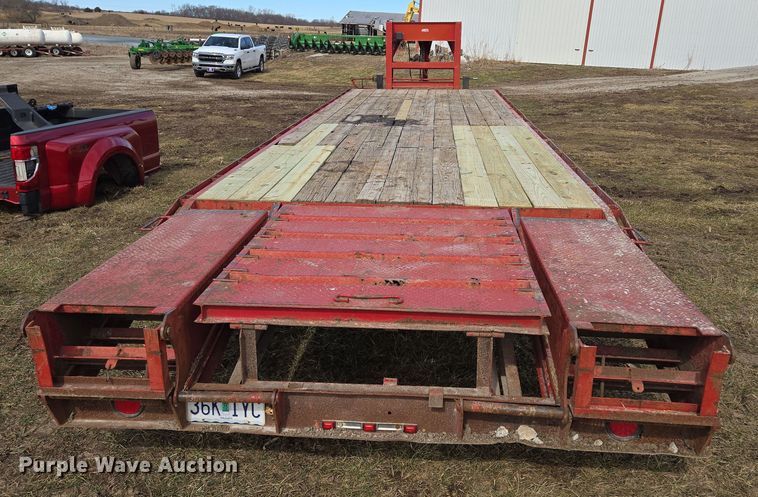 image for item EQ6714 2008 Hillsboro  700 equipment trailer