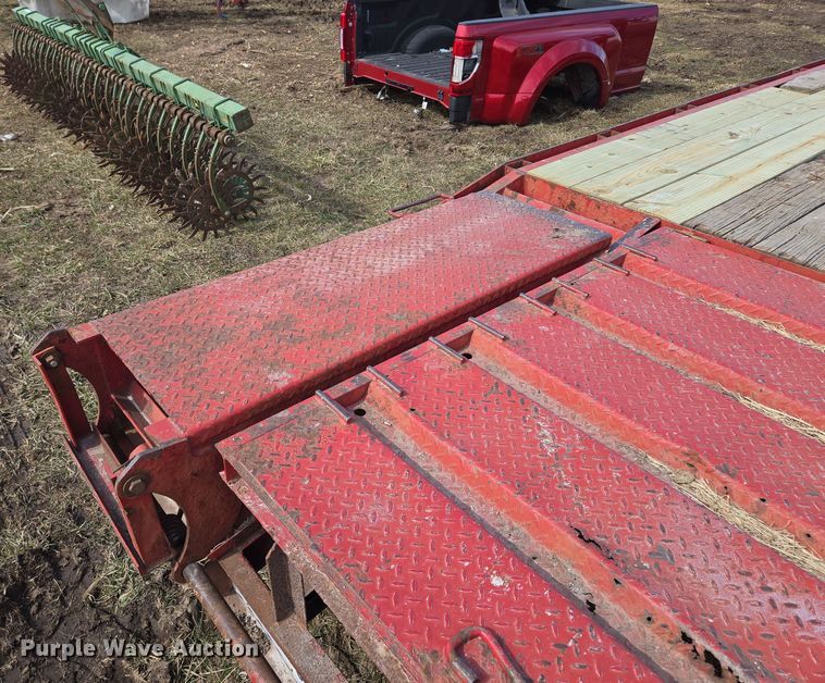 image for item EQ6714 2008 Hillsboro  700 equipment trailer