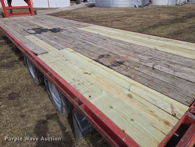 image for item EQ6714 2008 Hillsboro  700 equipment trailer