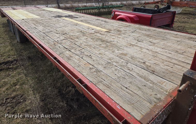 image for item EQ6714 2008 Hillsboro  700 equipment trailer