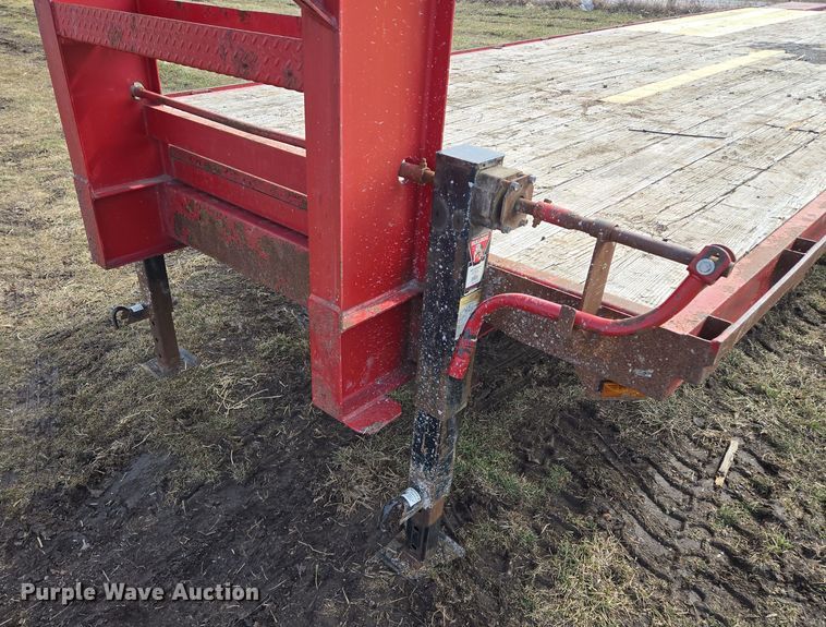 image for item EQ6714 2008 Hillsboro  700 equipment trailer