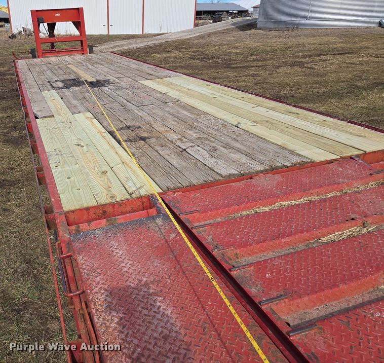 image for item EQ6714 2008 Hillsboro  700 equipment trailer