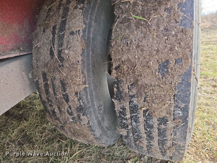 image for item EQ6714 2008 Hillsboro  700 equipment trailer