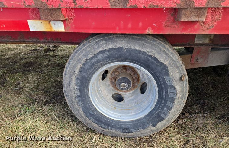 image for item EQ6714 2008 Hillsboro  700 equipment trailer