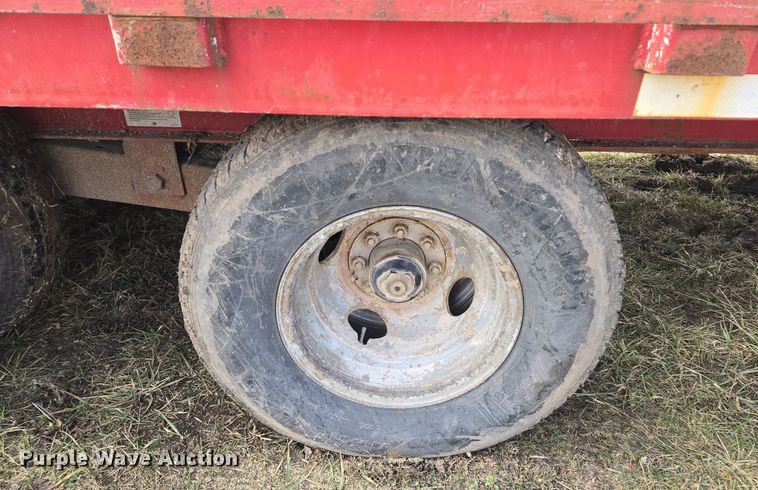 image for item EQ6714 2008 Hillsboro  700 equipment trailer